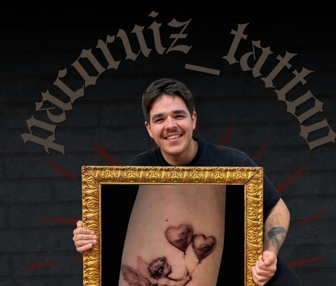 Fotografía de Paco en Veneno Tattoo The Gallery.